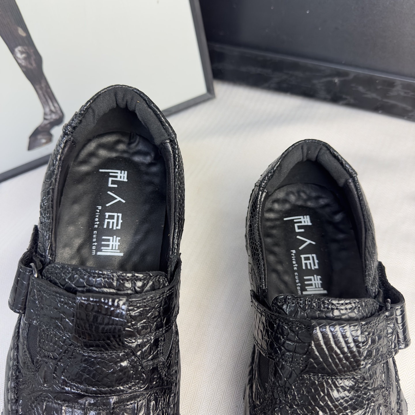Crocodile Leather Black Hornback Hook-and-Loop Walking Shoes HCS003 photo 9