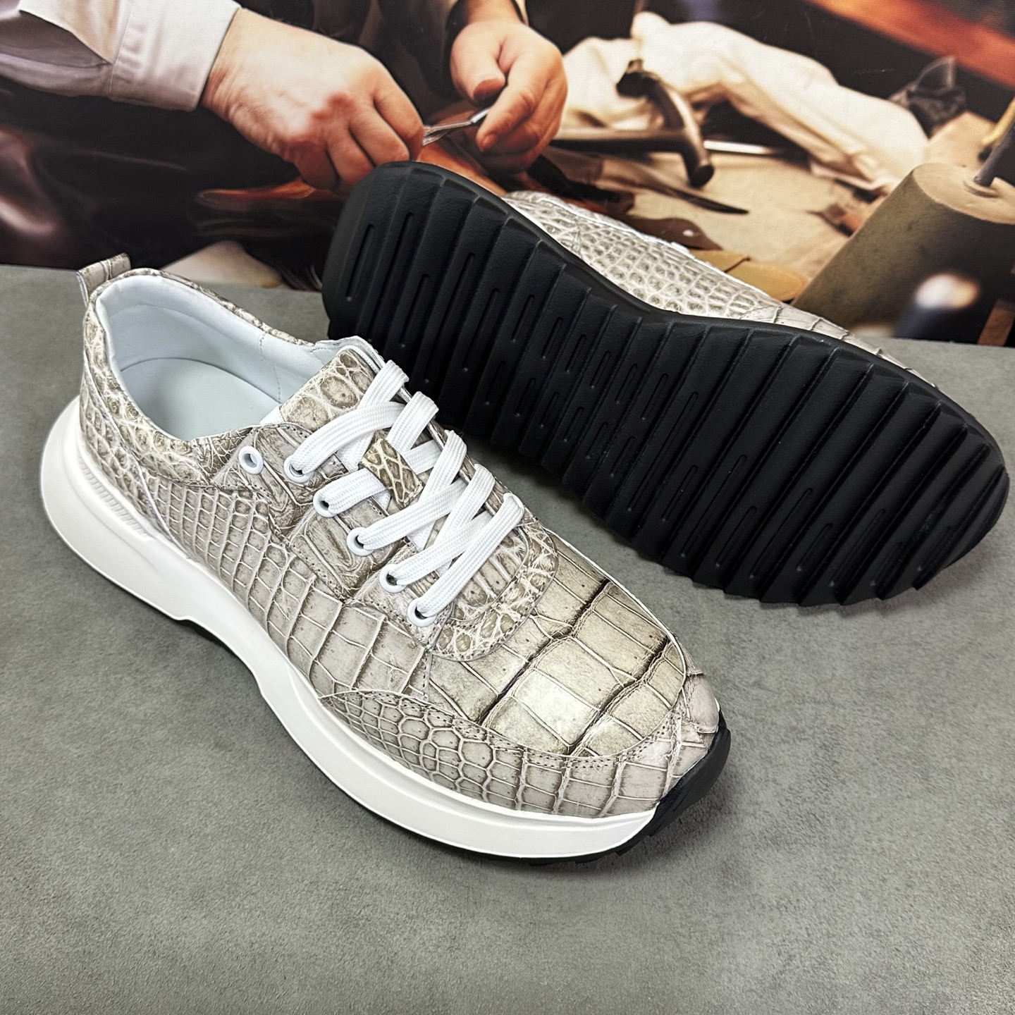 Crocodile Leather Silver Gray Low-Top Sneakers HCS010 image 5