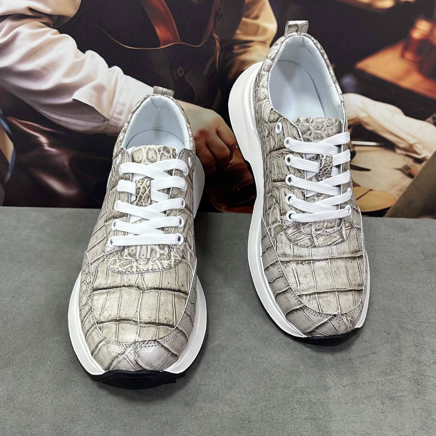 Crocodile Leather Silver Gray Low-Top Sneakers HCS010 image 6