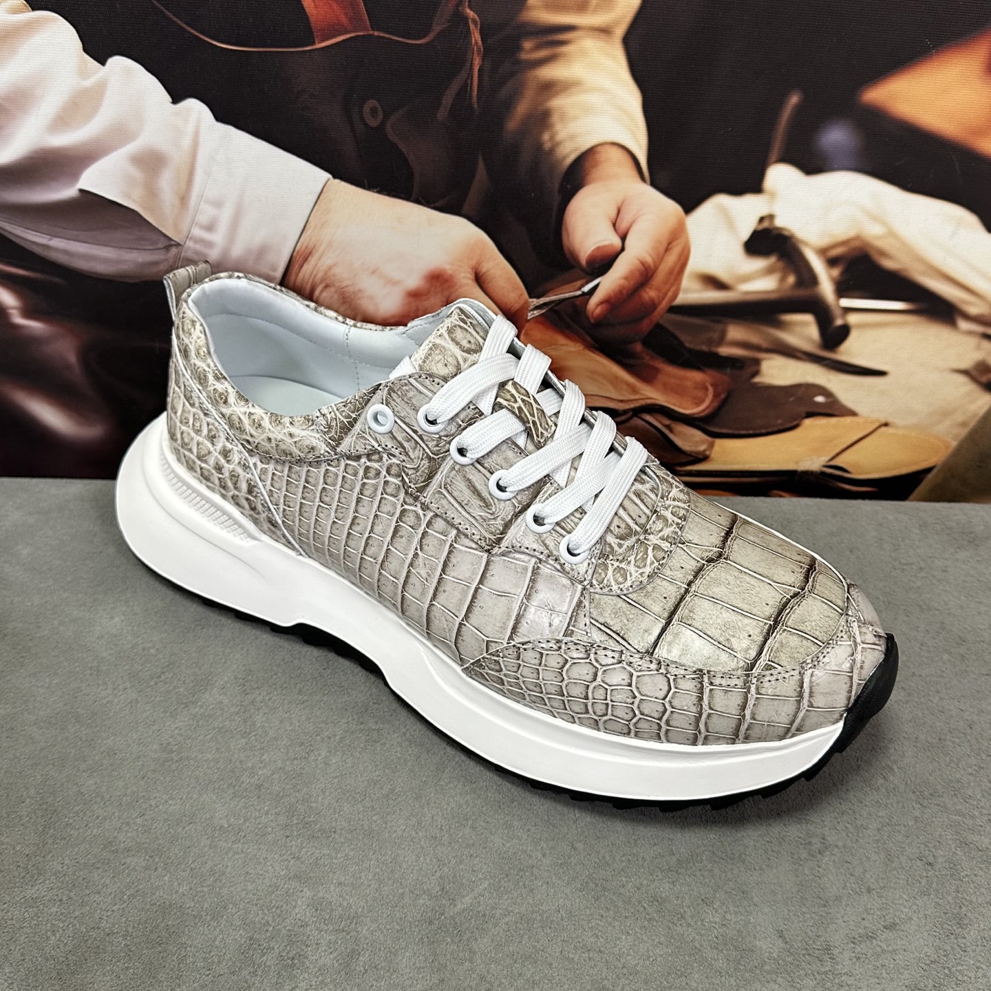 Crocodile Leather Silver Gray Low-Top Sneakers HCS010 image 7