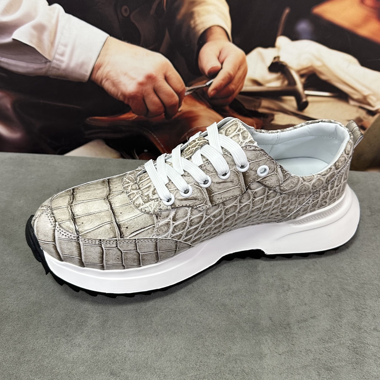 Crocodile Leather Silver Gray Low-Top Sneakers HCS010 image 8
