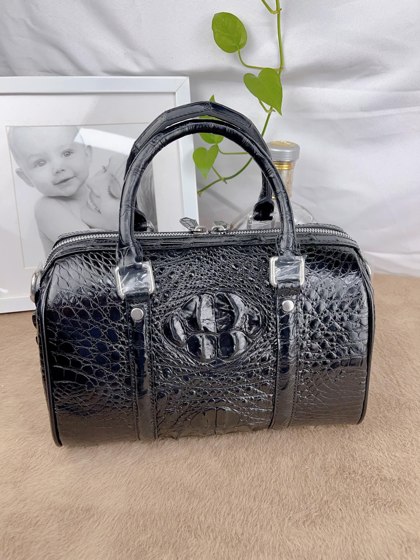 Crocodile Leather Black 27.5 x 17 x 15cm Glossy Double-Zip Pillow Bag HXB002