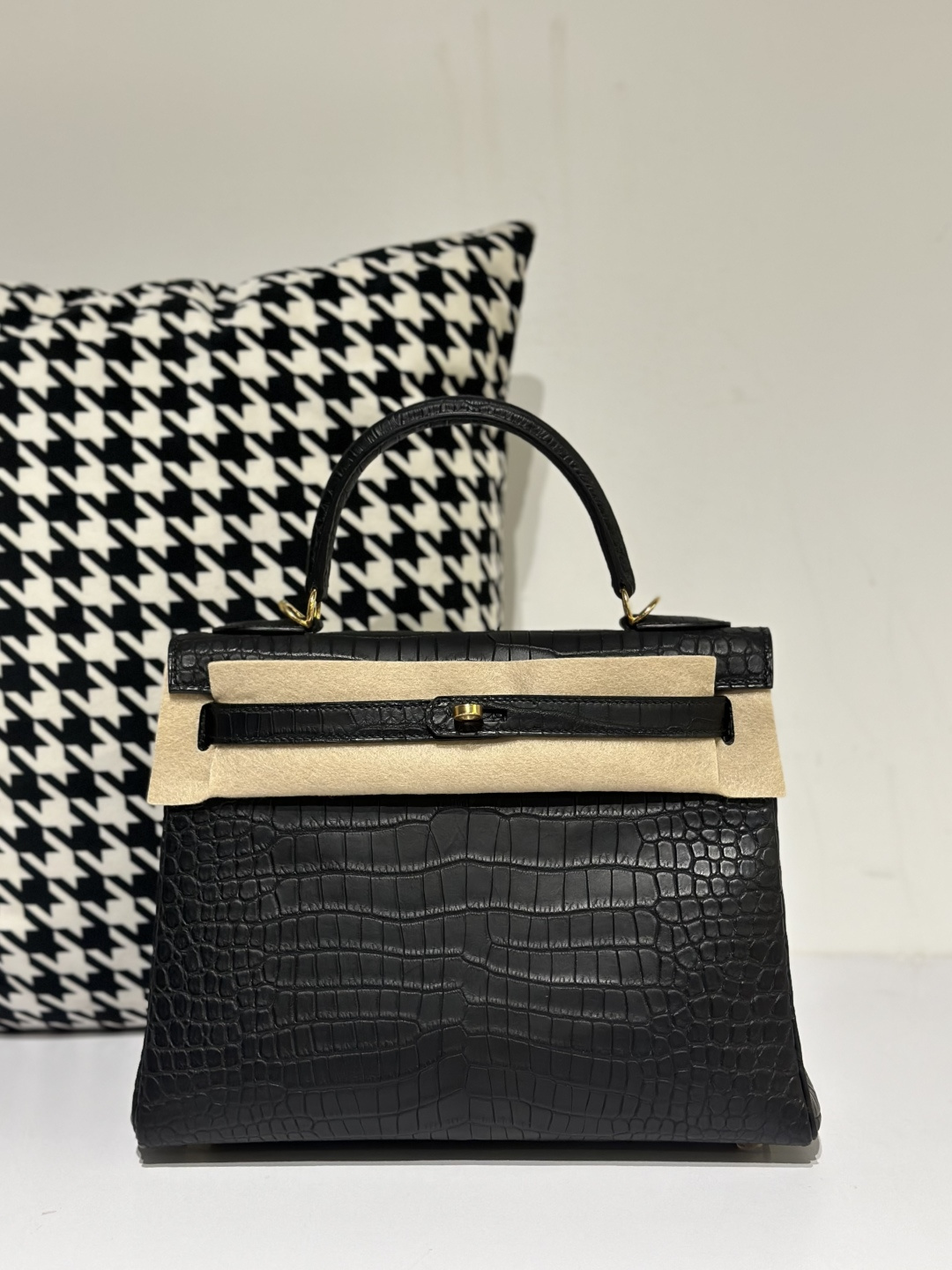 Crocodile Leather Inside Stitch Black 28cm Matte Gold Hardware Top Handle Bag WCB007
