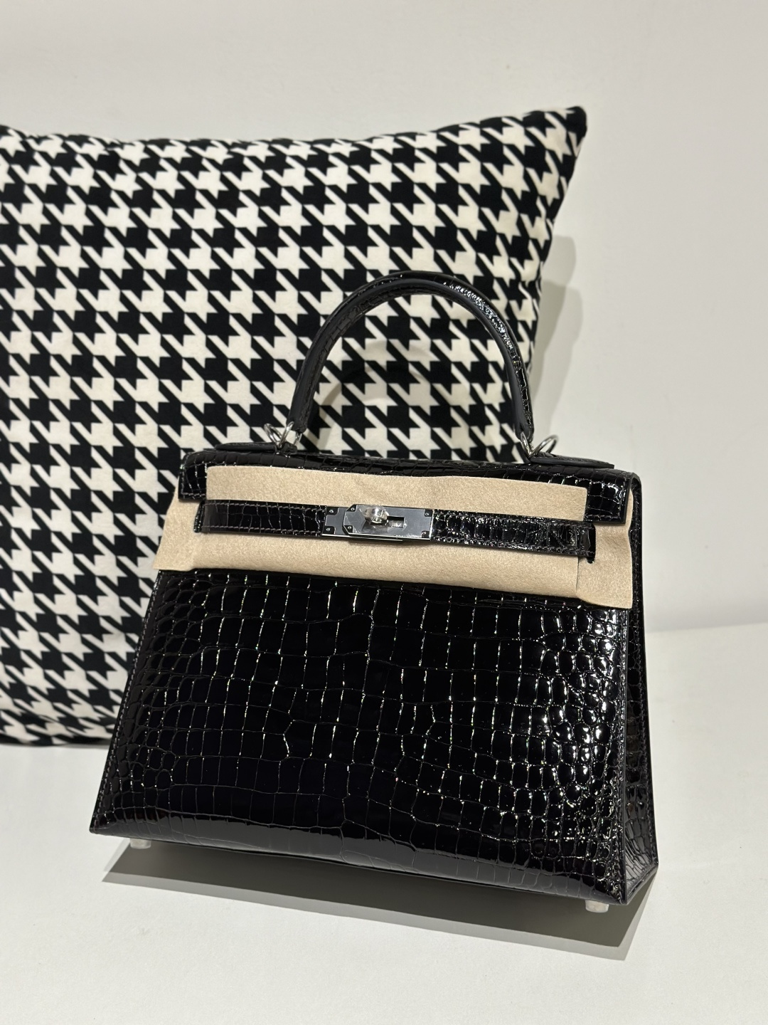 Crocodile Leather Ebony 28cm Glossy Silver Hardware Top Handle Bag WCB015