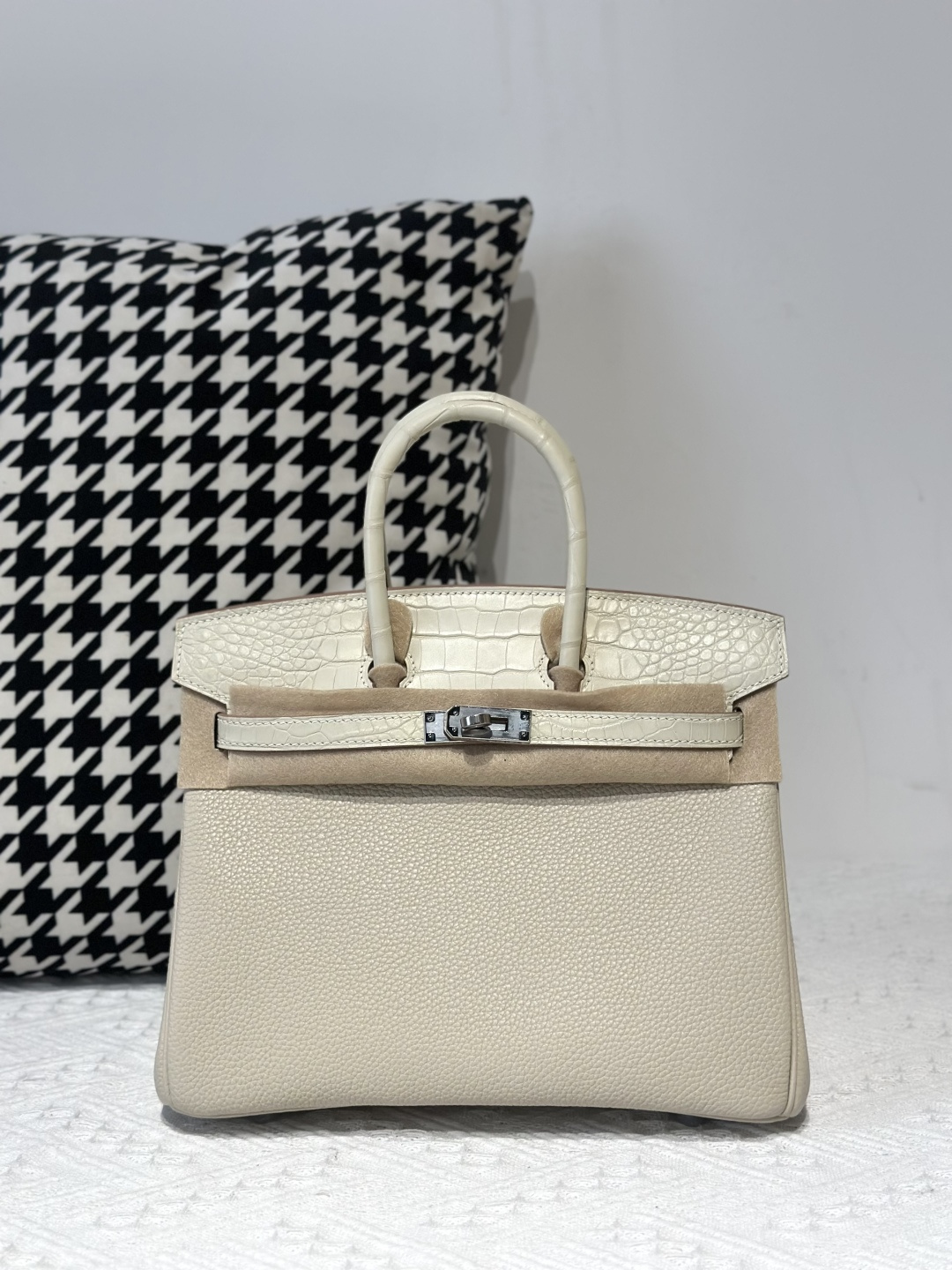 Crocodile Leather Glacier White 25cm Matte Silver Hardware Top Handle Tote Bag WCB022