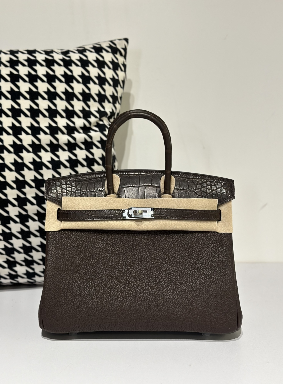 Crocodile Leather Ebony 25cm Matte Mixed Leather Silver Hardware Top Handle Tote Bag WCB056