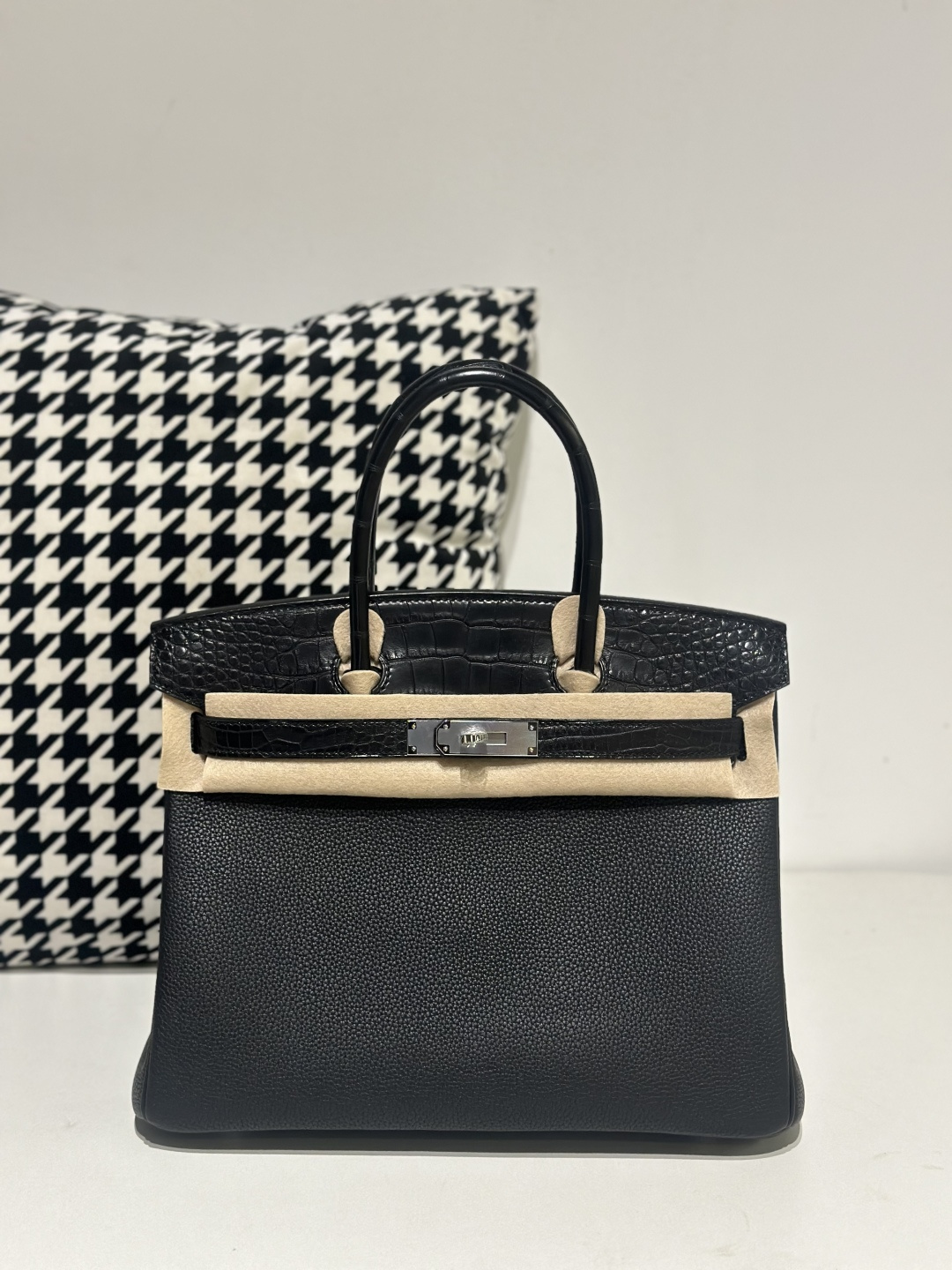 Crocodile Leather Black 30cm Matte Mixed Leather Silver Hardware Top Handle Tote Bag WCB083