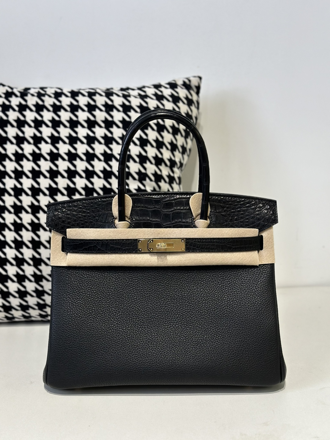 Crocodile Leather Black 30cm Matte Mixed Leather Gold Hardware Top Handle Tote Bag WCB084