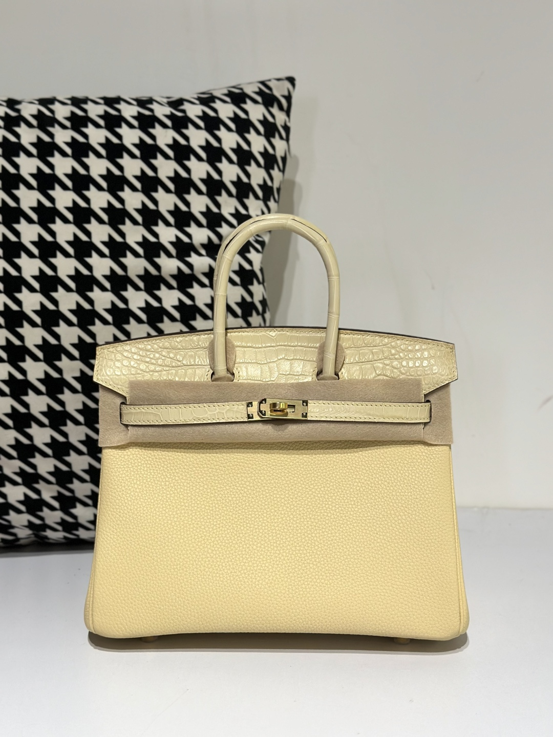 Crocodile Leather 25cm Matte Vanilla Mixed Leather Gold Hardware Top Handle Tote Bag WCB154