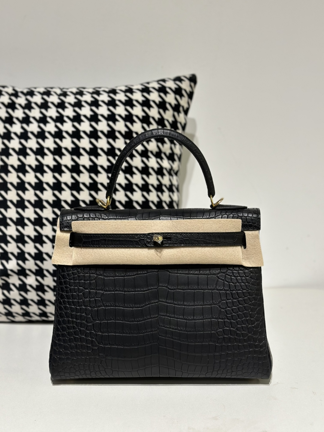 Crocodile Leather Inside Stitch Black 28cm Matte Gold Hardware Top Handle Bag WCB162