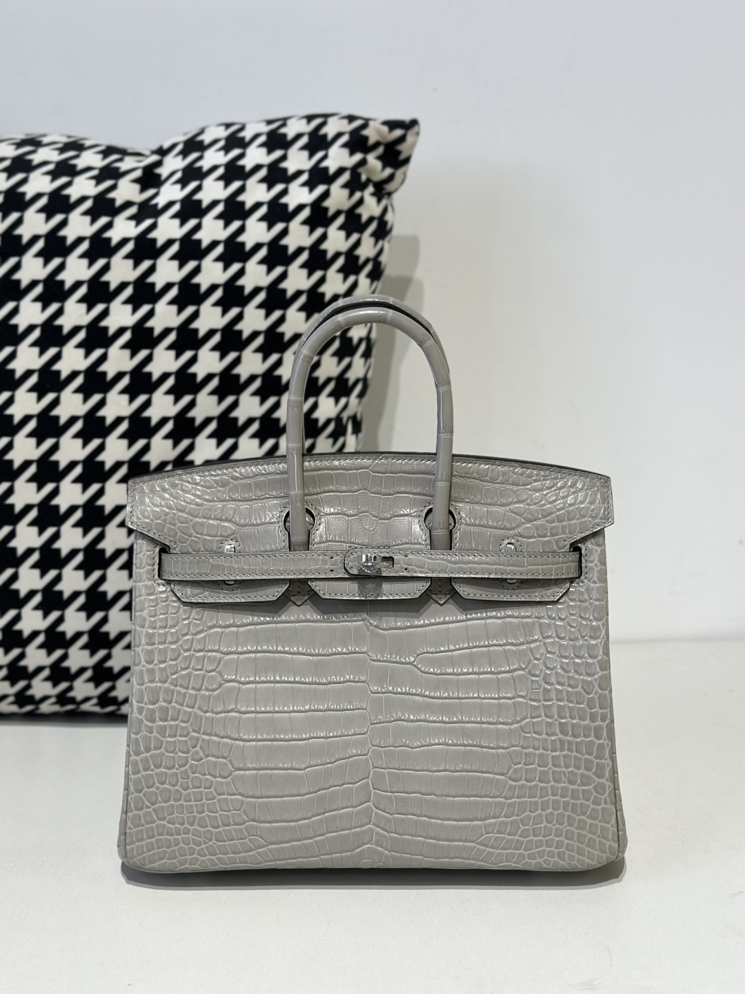 Crocodile Leather Pearl Gray 25cm Matte Silver Hardware Top Handle Tote Bag WCB175