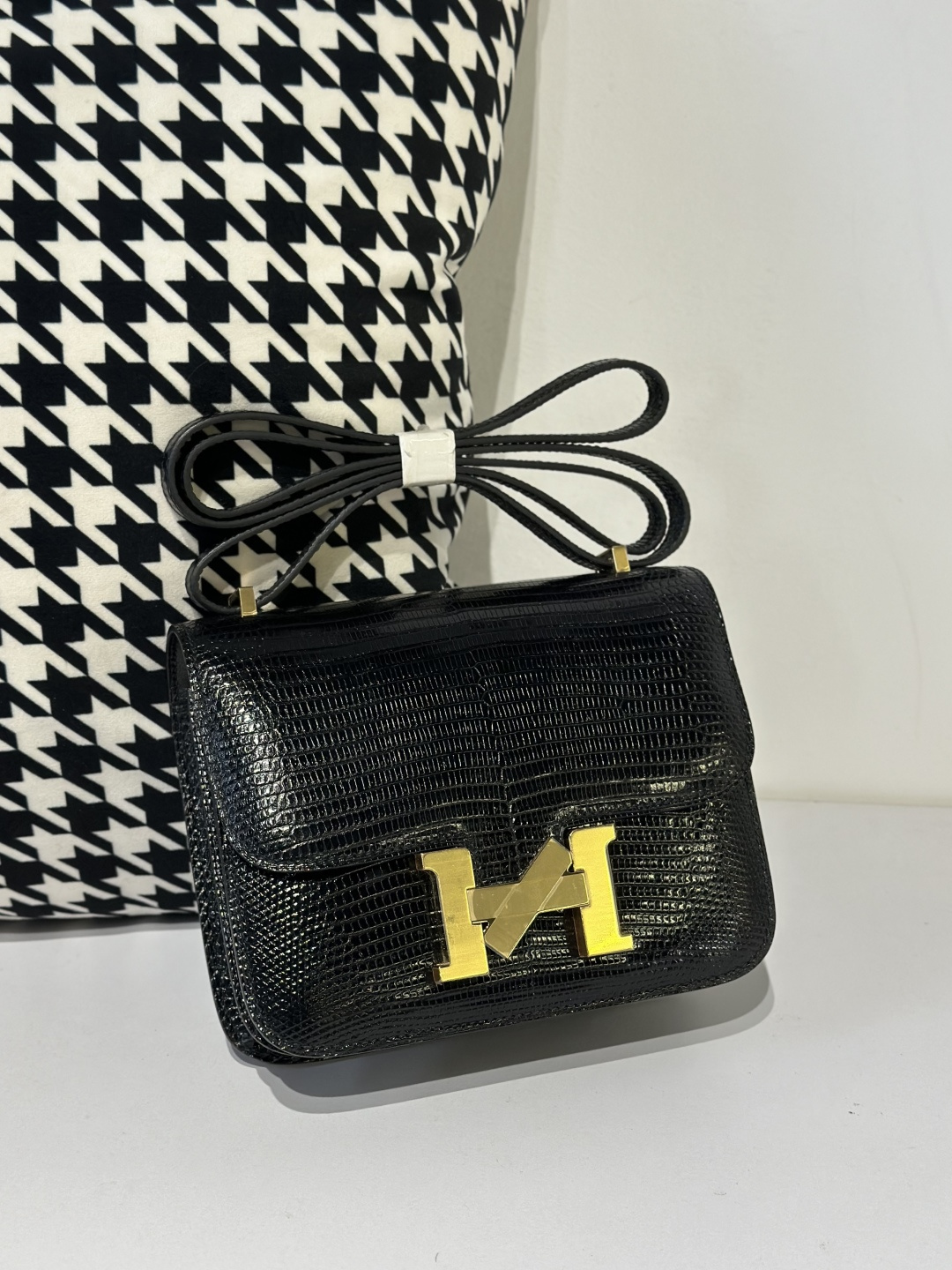 Lizard Leather Black 18cm Gold Hardware Flap Shoulder Bag WLB048