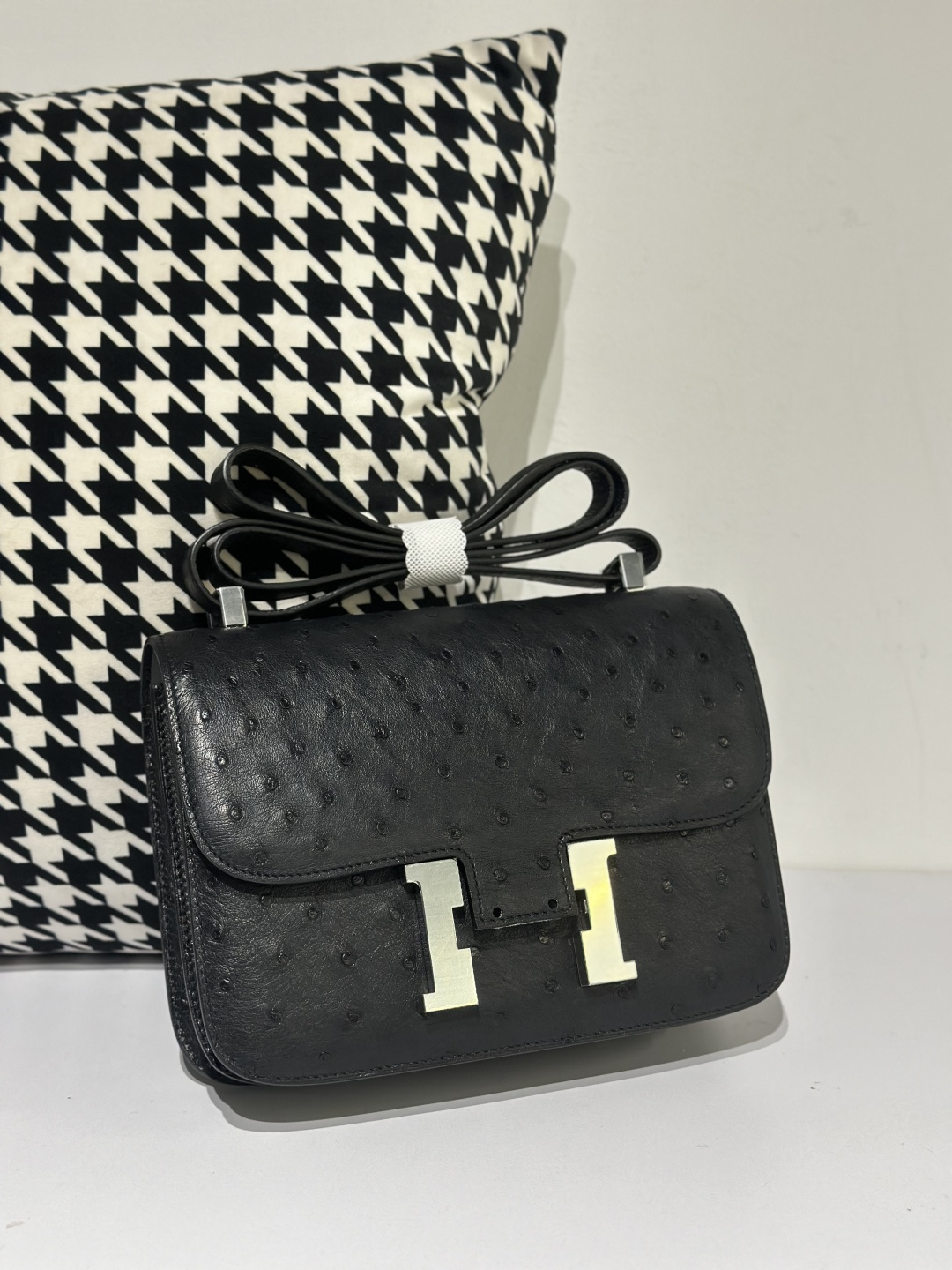 Ostrich Leather Black 23cm Silver Hardware Flap Shoulder Bag WOB003 photo 1