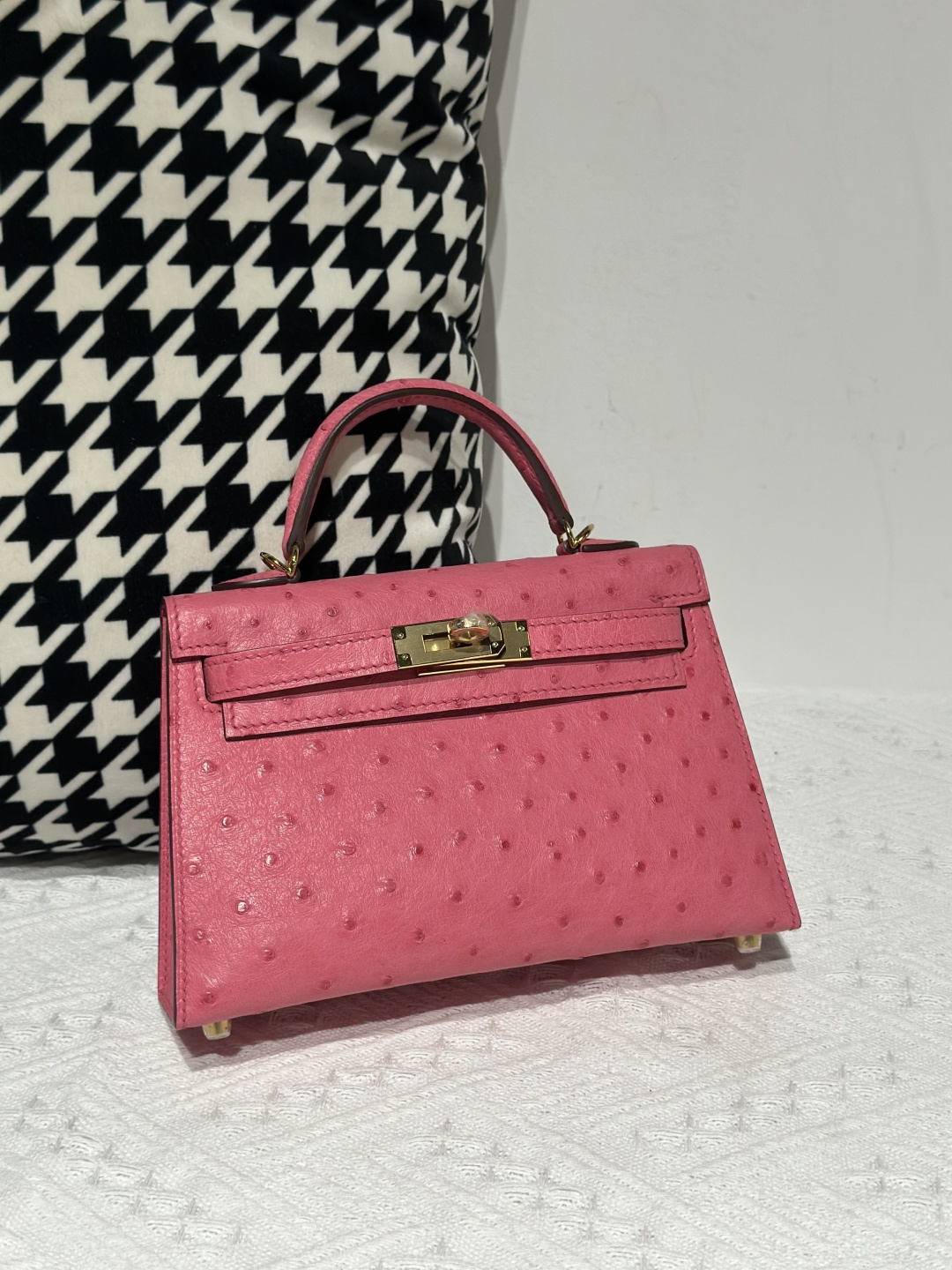Ostrich Leather Bubble Pink Gold Hardware Series II Top Handle Bag WOB029