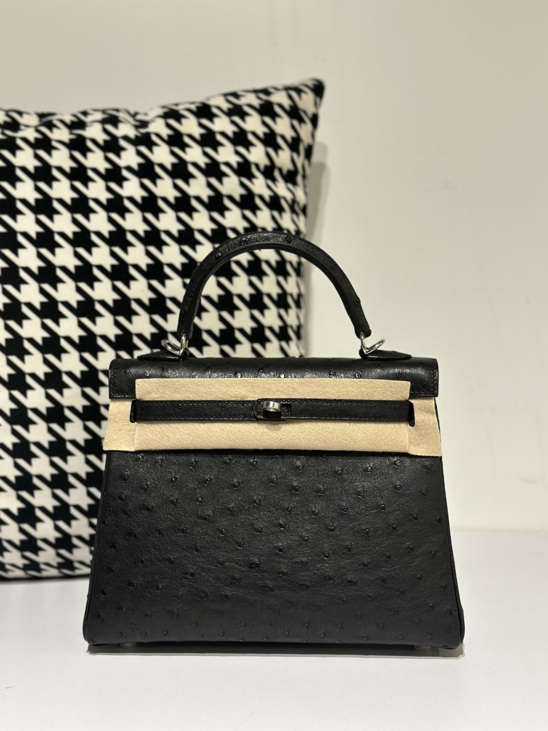 Ostrich Leather Black 25cm Silver Hardware Top Handle Bag WOB037