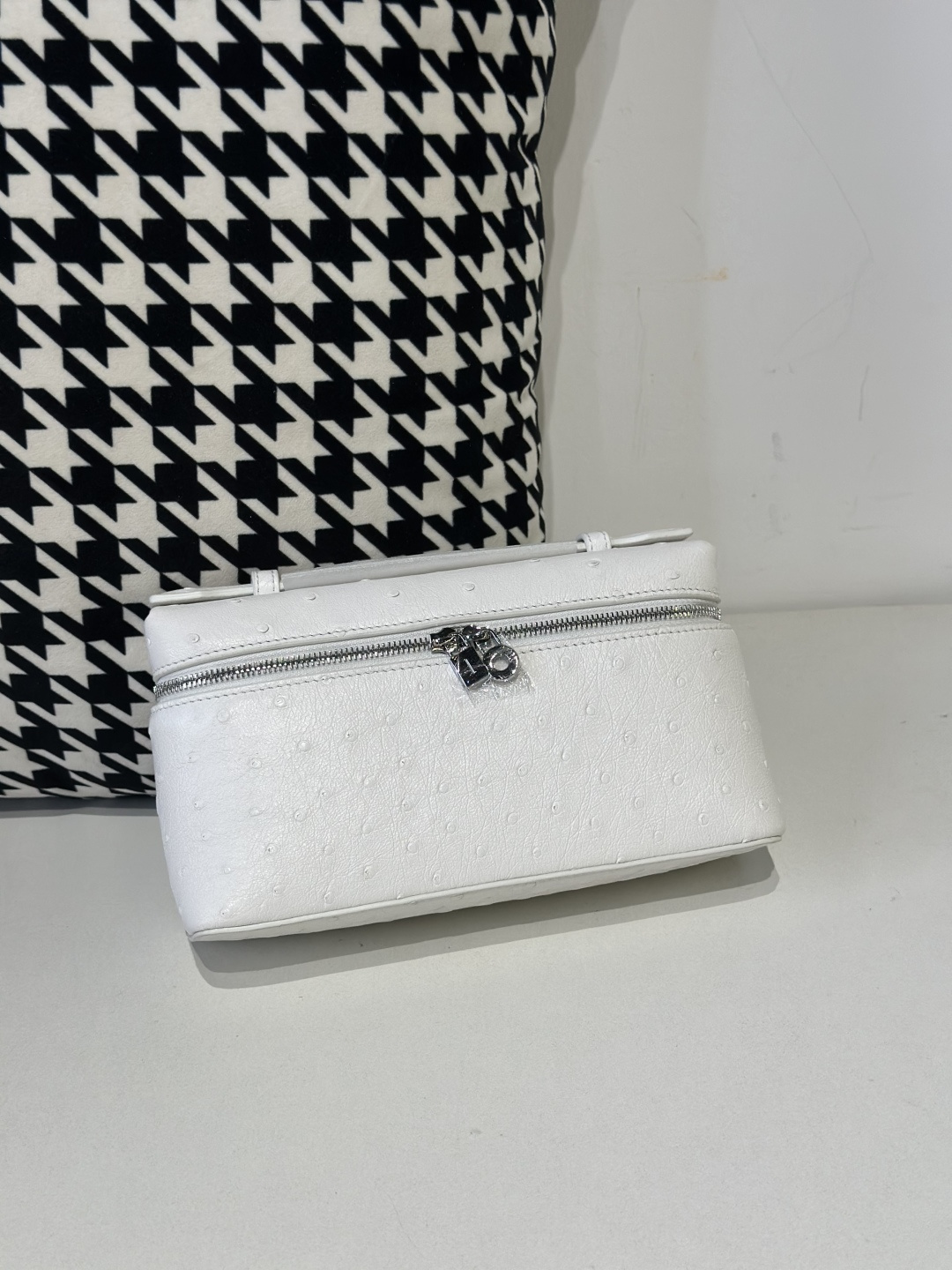 Ostrich Leather White 19cm Silver Hardware Top Handle Bag WOB084